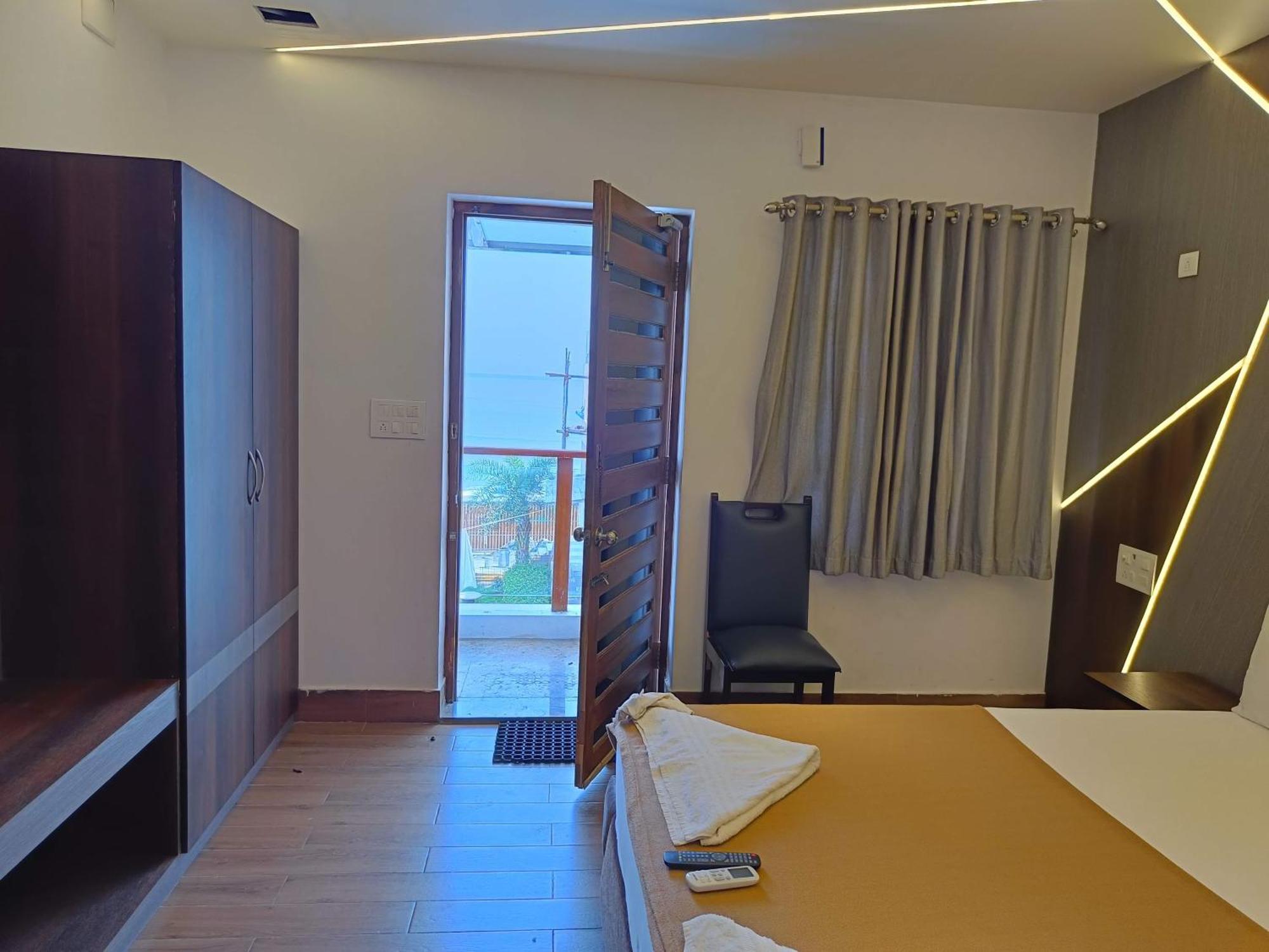 Umino Beach Resort Chennai Exterior photo