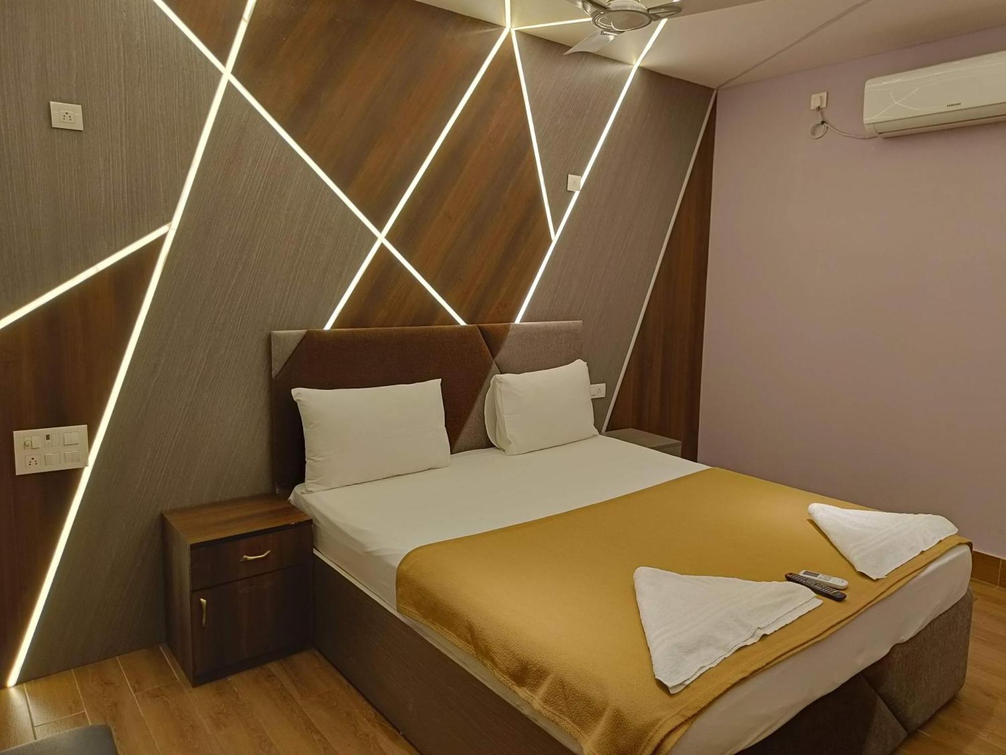 Umino Beach Resort Chennai Exterior photo
